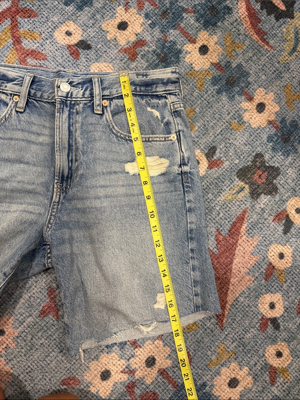 Gap • 8” distressed loose Bermuda mid rise denim short - Picture 5 of 8